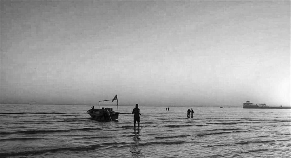هنر عکاسی محفل عکاسی azita hajinezhad  یکی از ساحل های تفریحی استان هرمزگان است که سالانه خیلی از  مسافران برای تفریح و درمان به این ساحل می آیند
