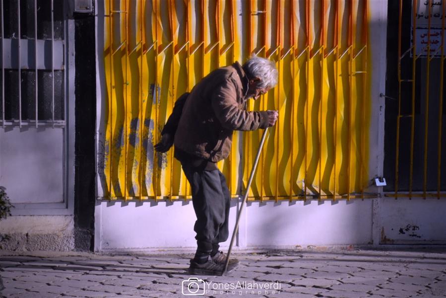 هنر عکاسی محفل عکاسی یونس اله وردی پیرمرد رهگذر