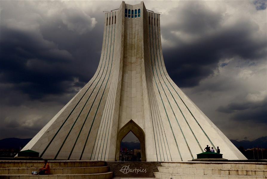 هنر عکاسی محفل عکاسی حسین خرمشاهی برج آزادی 
۵۰در۷۰ شاسی