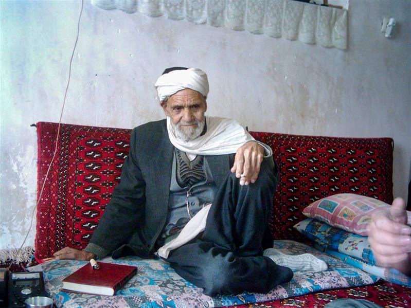 هنر عکاسی محفل عکاسی Mohammad amini عکس بخشی و نوازنده دوتار و خواننده موسیقی محلی شمال خراسان مرحوم حاج قربان سلیمانی. تاریخ عکس برداری ۲۰۰۴.
این عکس مربزو به آرشیو عکس این جانب می باشد.