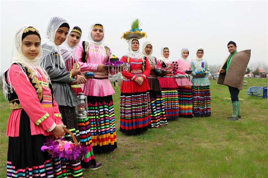 هنر عکاسی محفل عکاسی امید رجبی پور کشایه ترویج پوشیدن لباس محلی