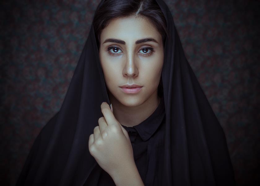 هنر عکاسی محفل عکاسی محمد حسن زندیان نام عکس ترمه 
هدف از گرفتن عکس پرتره دختر ایرانی با استفاده از چیدمان و بک گراند پارچه ترمه ایران برای نشان دادن فرهنگ و دختران ایرانی 
#پرتره #ایران #دخترایرانی #ترمه