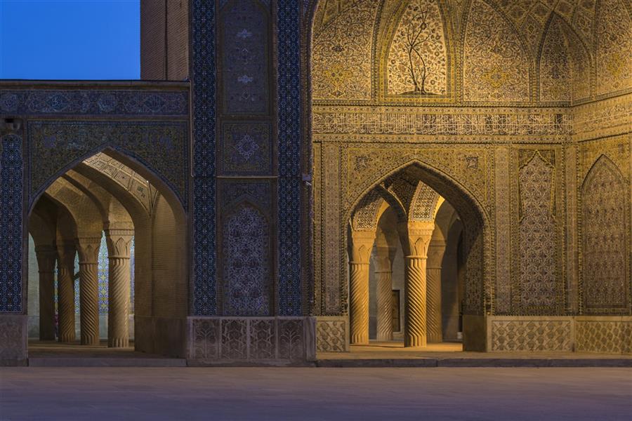 هنر عکاسی محفل عکاسی علی خوانین مسجدی در شیراز که از زوایای مختلف می توان به آن نگاه کرد.
