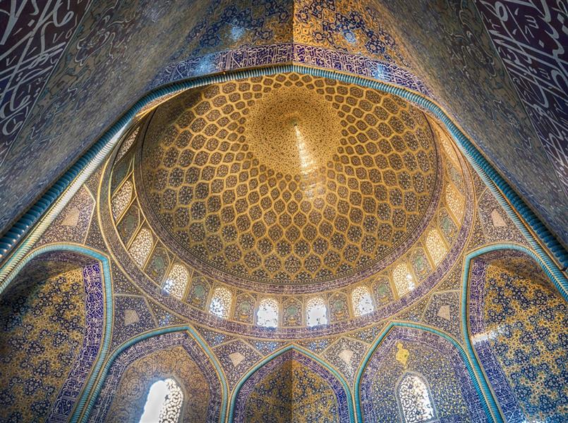 هنر عکاسی محفل عکاسی علی خوانین سقف یکی از مساجد اصفهان در سال 1397 به ثبت رسیده است.