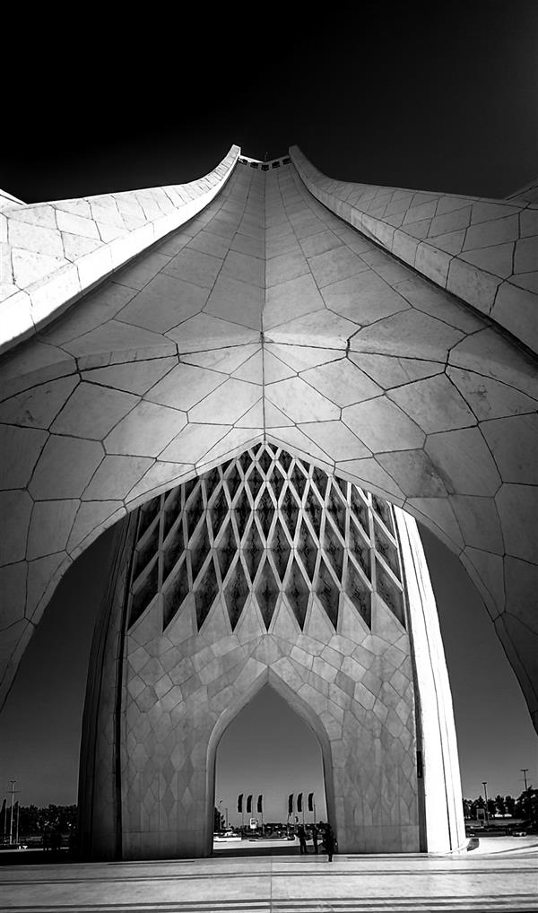 هنر عکاسی محفل عکاسی Art_creativity79 برج آزادی در تهران 
عکاس :امیررضا طاهریان