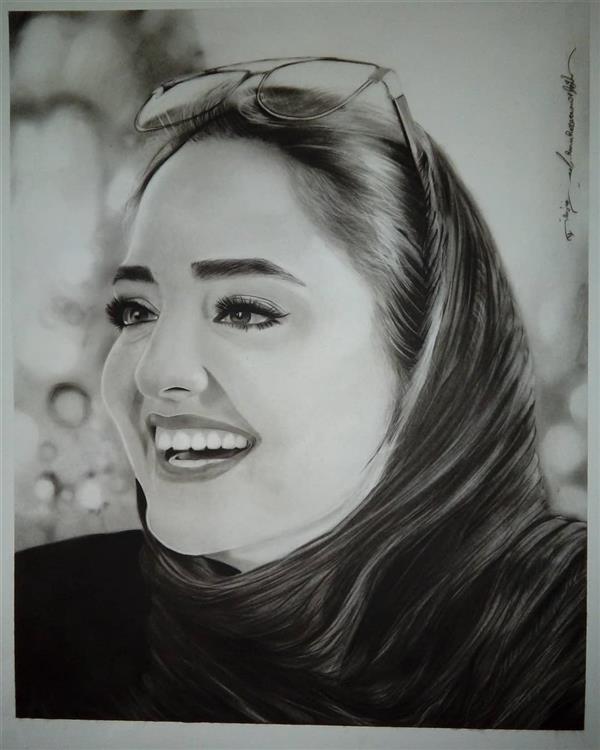 هنر نقاشی و گرافیک محفل نقاشی و گرافیک رامین رضایی مطلق پرتره بازیگر نرگس محمدی تکنیک سیاه قلم با پودر کنته مقوا اشتنباخ اندازه 50*70