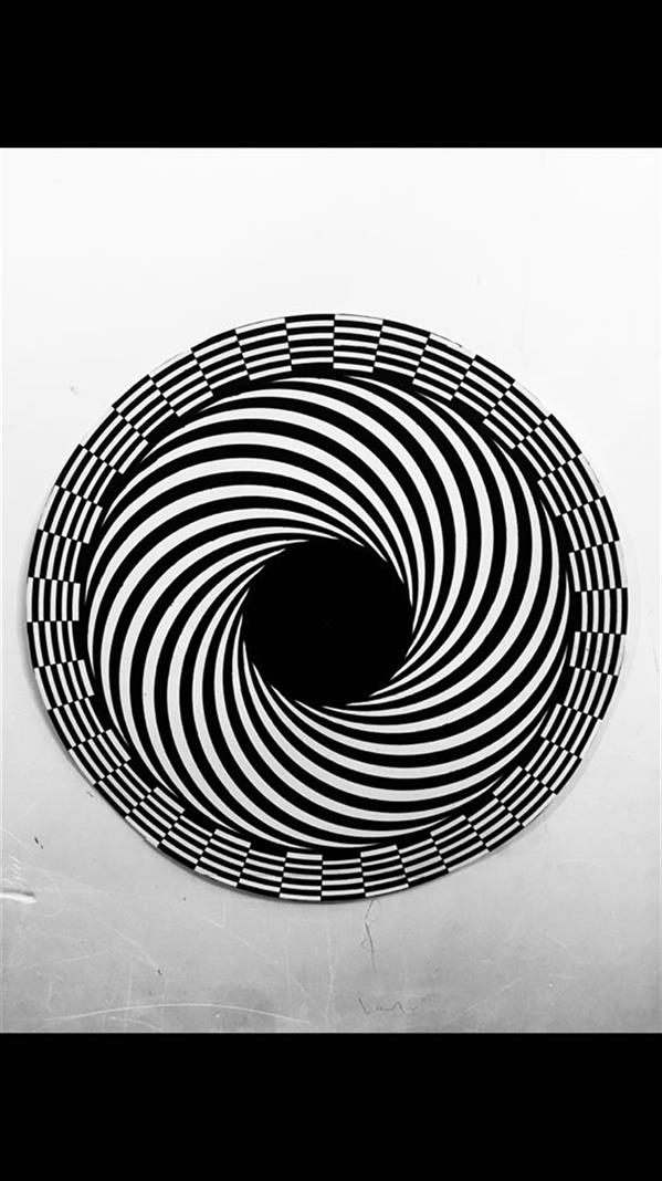 هنر نقاشی و گرافیک محفل نقاشی و گرافیک bahram bozorgi Name of the work: vortex
Painting Optical Art
material:Marker
Size:50*70
