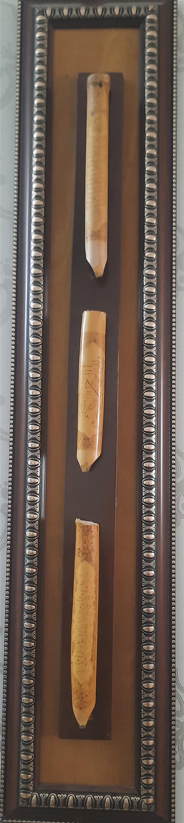 هنر خوشنویسی محفل خوشنویسی مصطفی ناظمیان سوخت نگاری بر روی قلم نی
متن قلم نی(خدایا به هر که بیشتر دوست داری بچشان که دوست داشتن از عشق بهتر است)