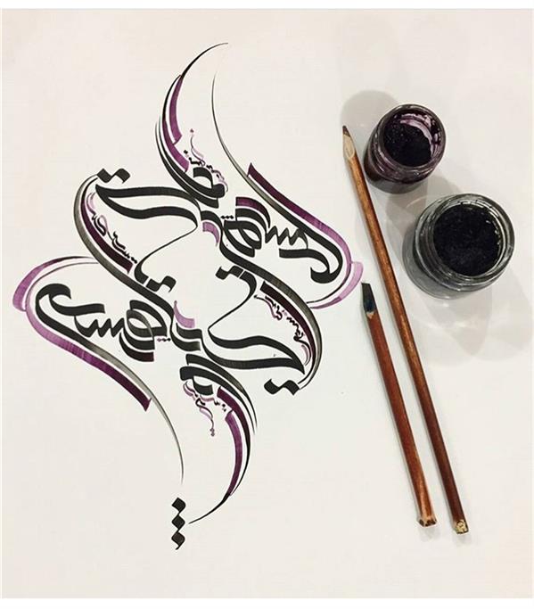 هنر خوشنویسی محفل خوشنویسی Marzieh-bahrami کنار تو هستم ،که یار تو هستم
#خط_کرشمه
مرکب روى کاغذ