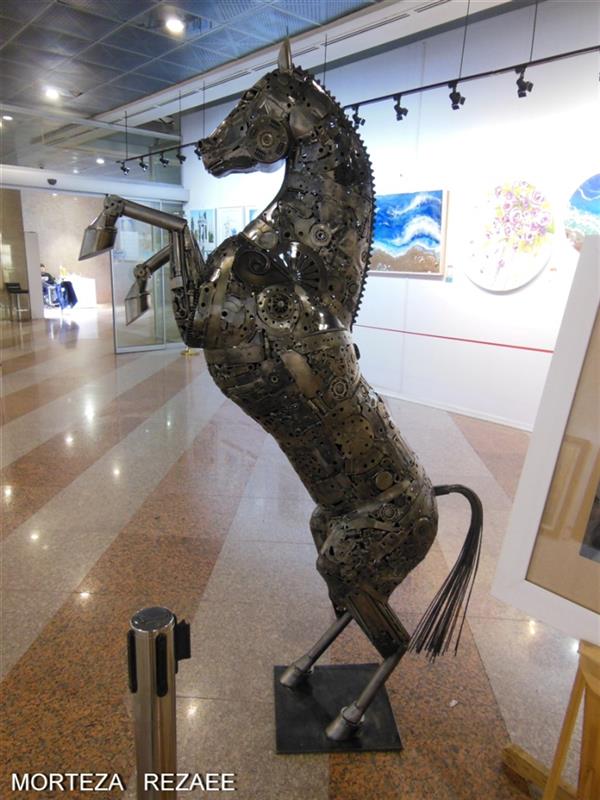 هنر سایر محفل سایر هنر ها مرتضی رضایی شکوه نجابت ارتفاع 2/10m با استفاده از قطعات بازیافتی 
#مرتضی_رضایی #مجسمه_ساز #مجسمه #قطعات_بازیافتی #اسب #morteza_rezaee #sculptur #sculptor #horse