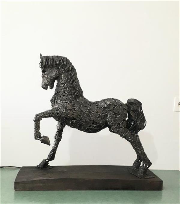 هنر سایر محفل سایر هنر ها Shalman Art Gallery #رضا براتی
#مجسمه
از مجموعه اسب
ترکیب فلز و چوب