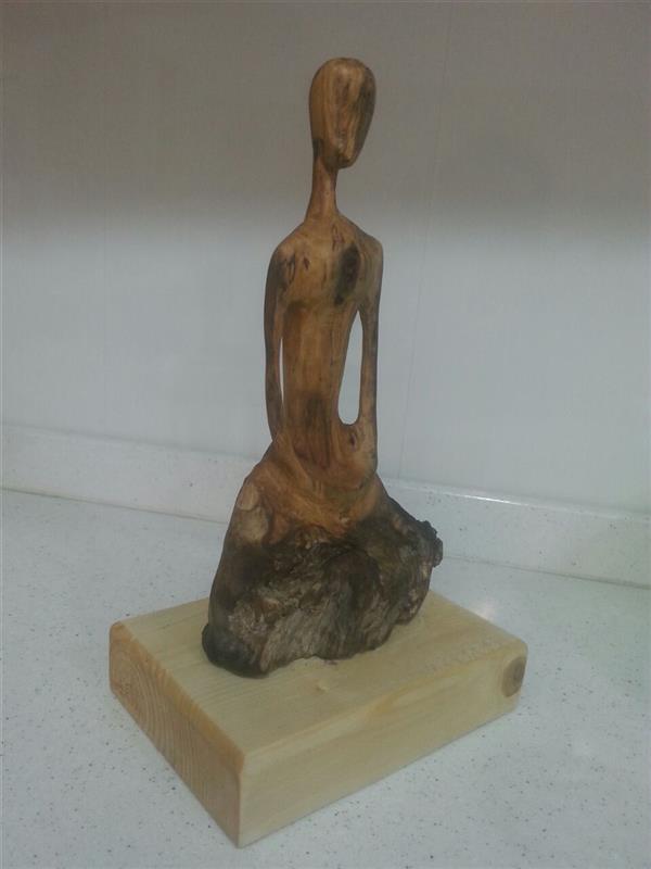 هنر سایر محفل سایر هنر ها محمد قهرمانی(harem) مجسمه الهه ی نیایش،ساخته شده از چوب جنگلی،ابعاد 15*12*25