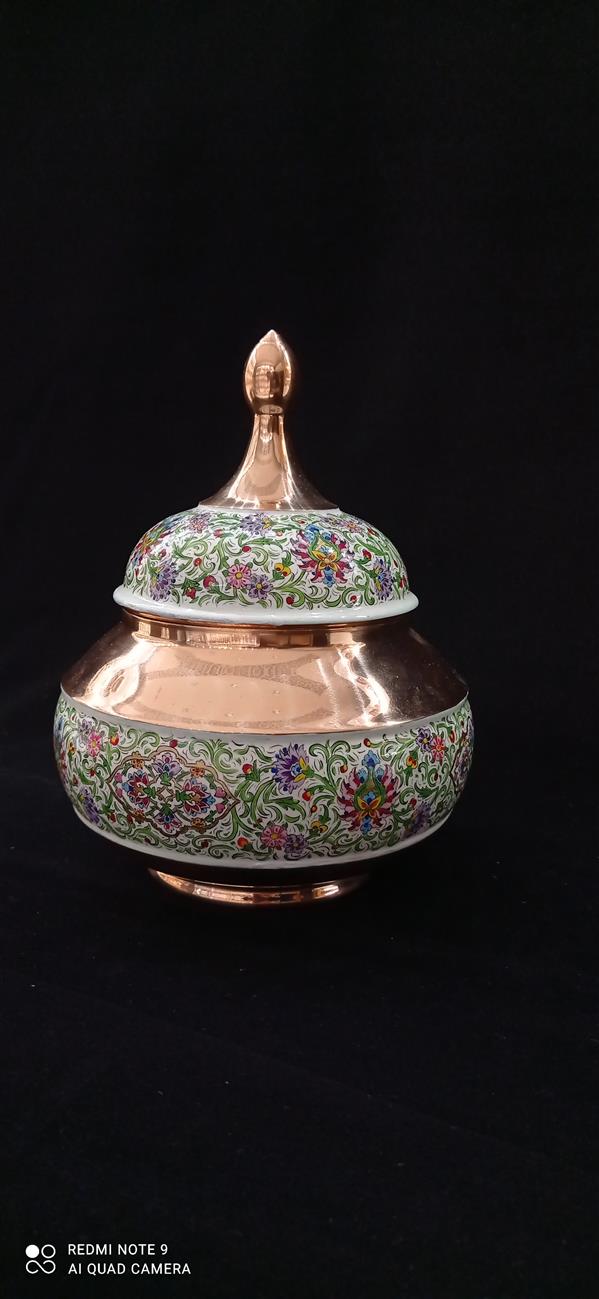 هنر سایر محفل سایر هنر ها کیانمهر جهاندیده قندان مس و پرداز 
نام اثر باغ بهشت 
متریال مس و رنگهای اکریلیک و گواش 
#مس و پرداز #کیانمهرجهاندیده
