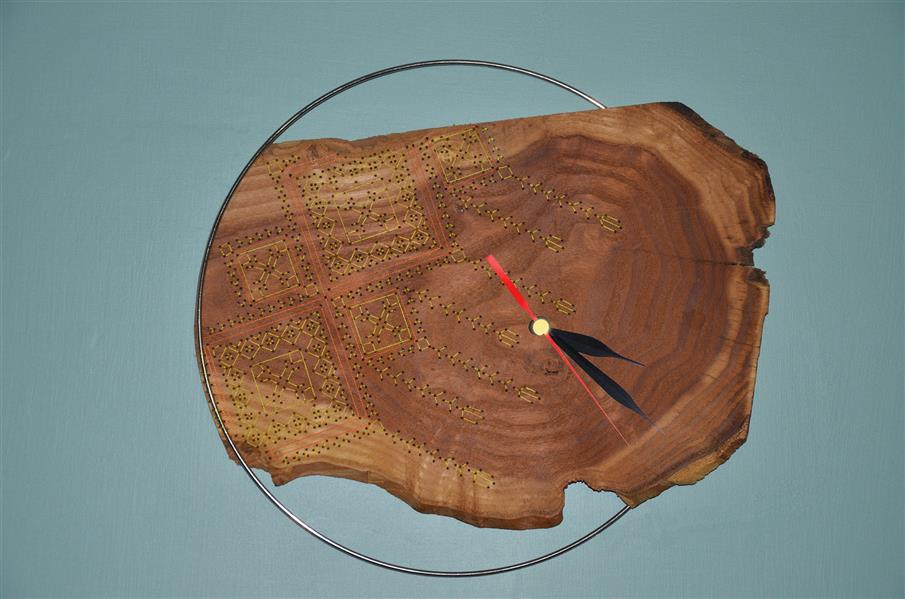 هنر سایر محفل سایر هنر ها neginkhosraviyani سوزن دوزی بر روی چوب
ساعت 
متریال: چوب عناب ، حلقه فلزی