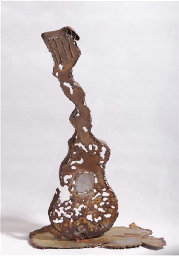 هنر سایر محفل سایر هنر ها شهناز اسکندری از مجموعه گیتارها# هنربازیافت فلزات #پتینه اسید
۱۳۹۸
شهناز اسکندری
