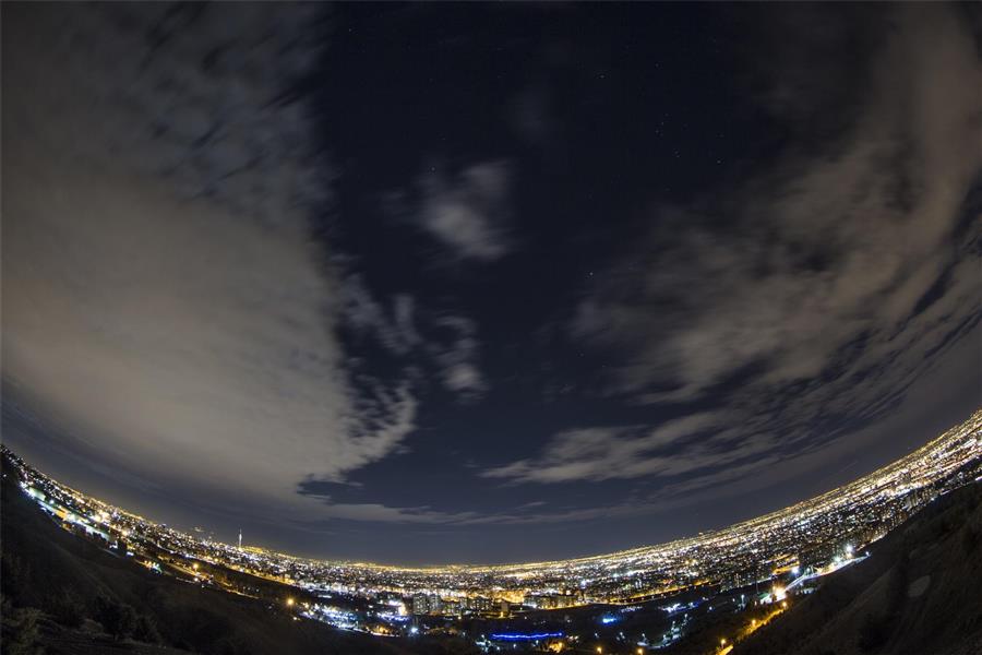 هنر عکاسی عکاسی در شب سعید اسکندری کوهسار ،تهران،زمستان ٩٥ .لنز فیش آی