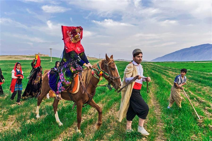 هنر عکاسی عکاسی فرهنگ ایرانی داود ایزدپناه عروس برون