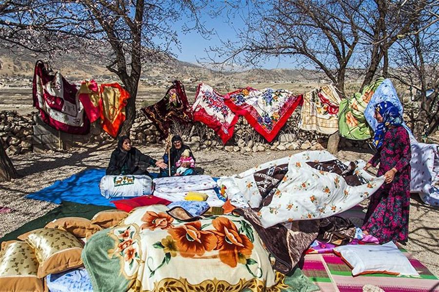 هنر عکاسی عکاسی فرهنگ ایرانی داود ایزدپناه مراسم خانه تکانی در کشور ایران و چند کشور همسایه قبل از سال نو انجام می شود