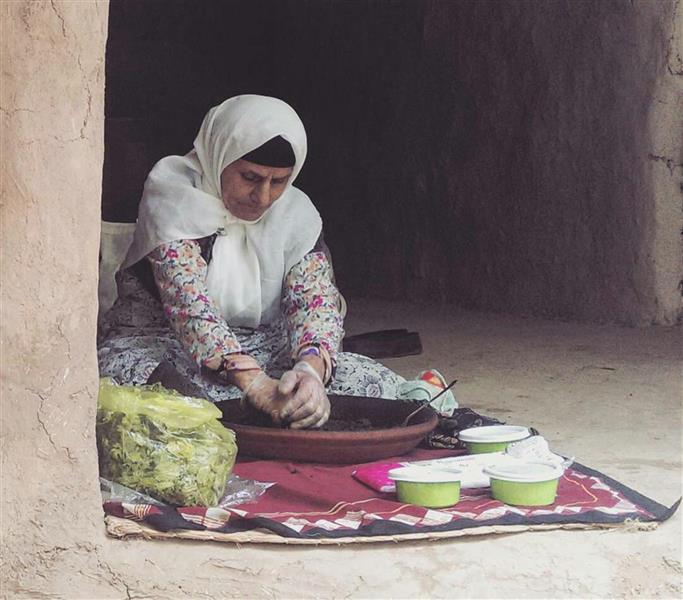 هنر عکاسی عکاسی فرهنگ ایرانی مهرسا رویتوتد زن روستایی .گیلان